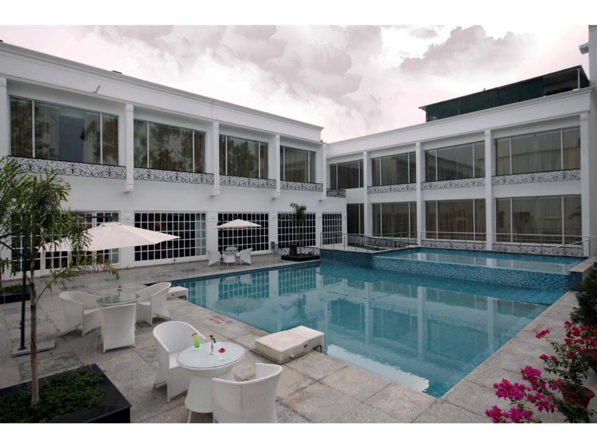 Fairlie & Resorts Hotel New Delhi